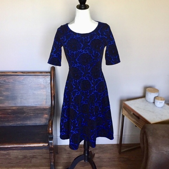 Land's End Dresses & Skirts - 🎉 Land's End Floral Velvet Midi Dress